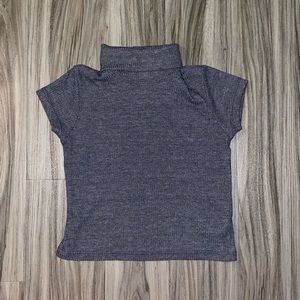 Short sleeve turtleneck rubbed tee